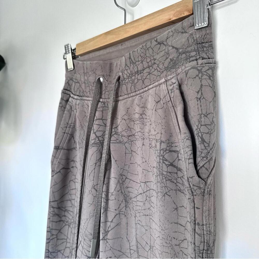 Lululemon Warm Down Jogger *7/8 Length
Thread Dye Rover Black - Picture 6 of 9
